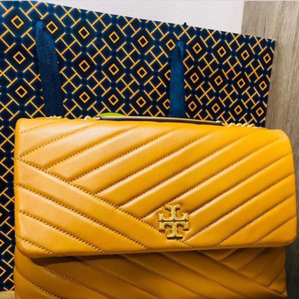 🎊SOLD🎉 🆕 TORY BURCH KIRA CHEVRON CONVERTIBLE CHAIN SHOULDER BAG - Large
